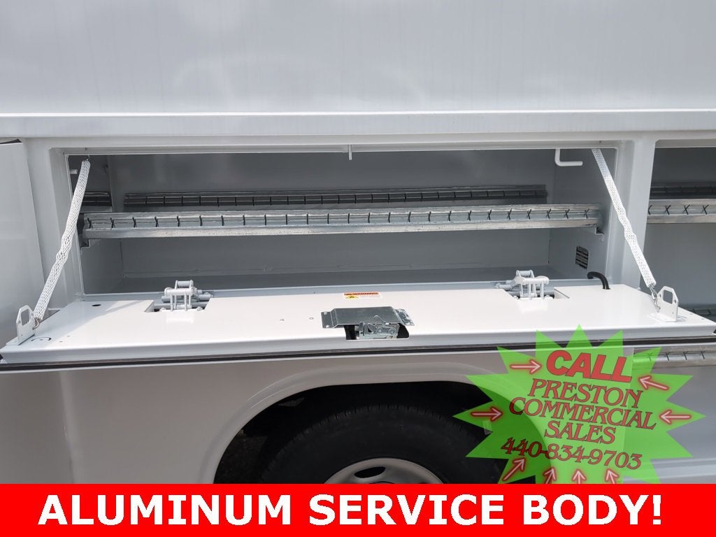 2025 Chevrolet Express Cutaway 3500 1WT