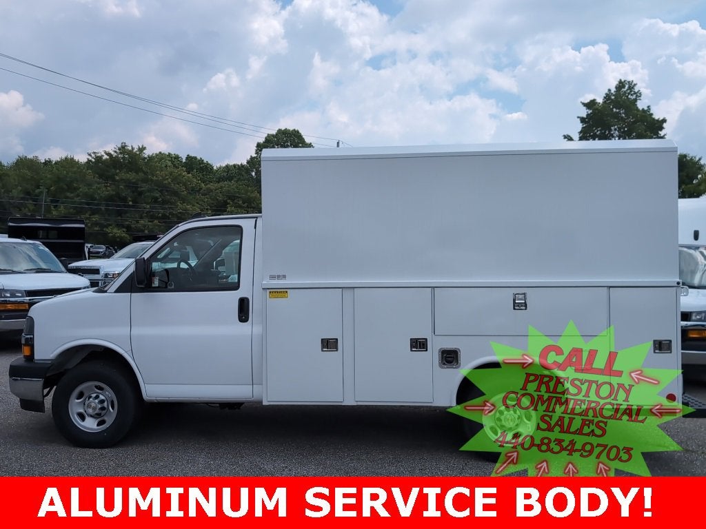 2025 Chevrolet Express Cutaway 3500 1WT