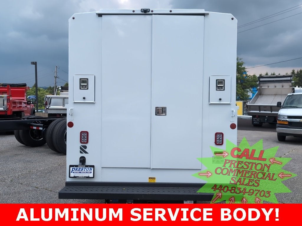 2025 Chevrolet Express Cutaway 3500 1WT