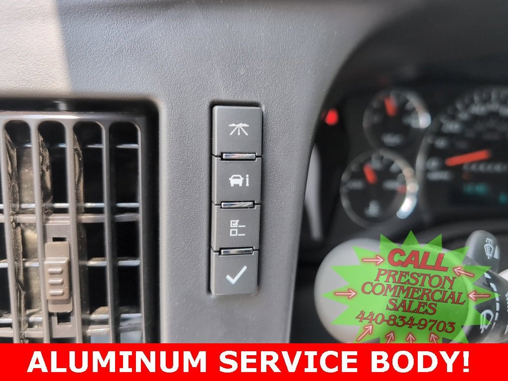 2025 Chevrolet Express Cutaway 3500 1WT