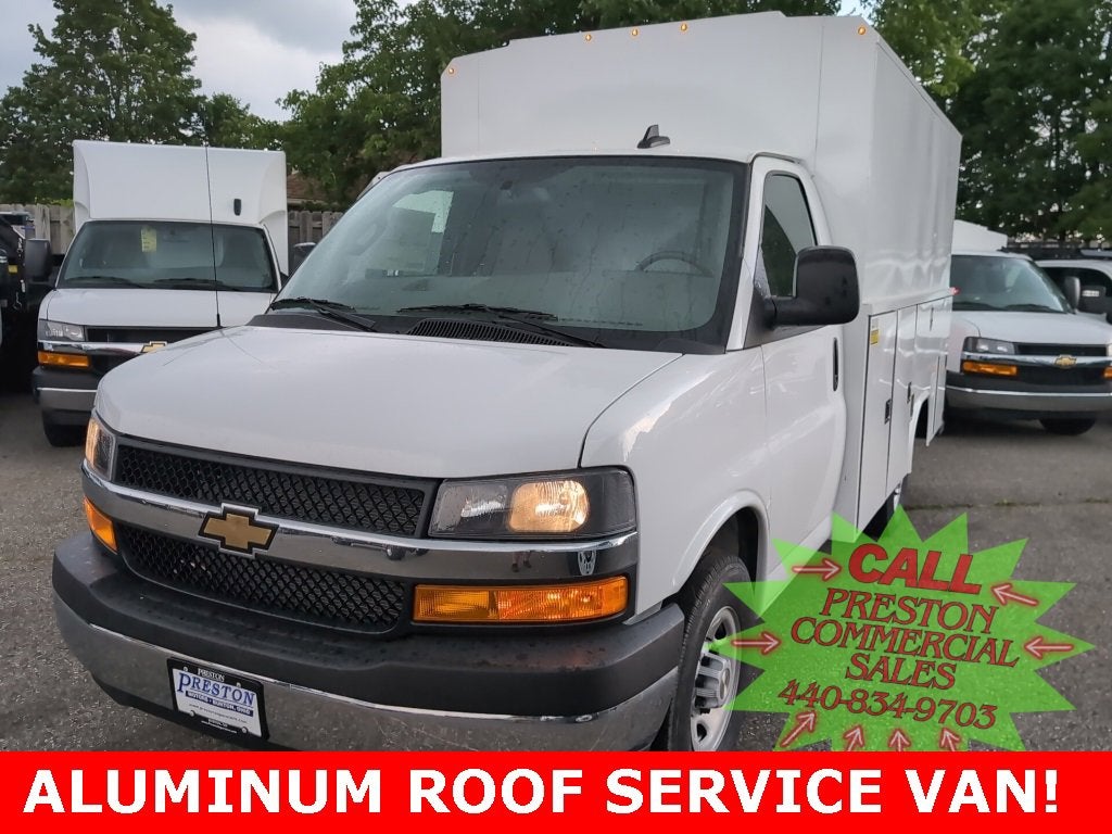 2025 Chevrolet Express Cutaway 3500 1WT