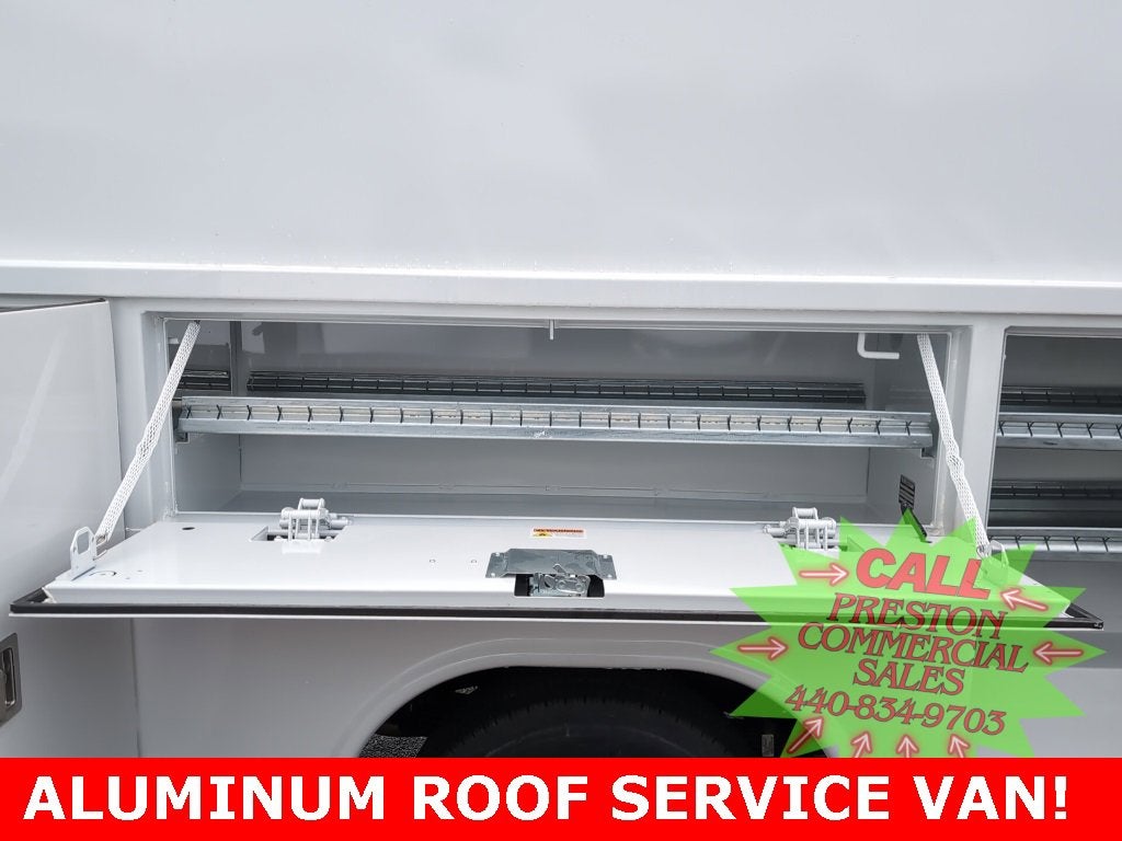 2025 Chevrolet Express Cutaway 3500 1WT