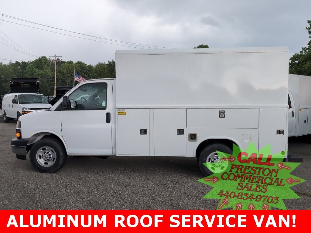 2025 Chevrolet Express Cutaway 3500 1WT