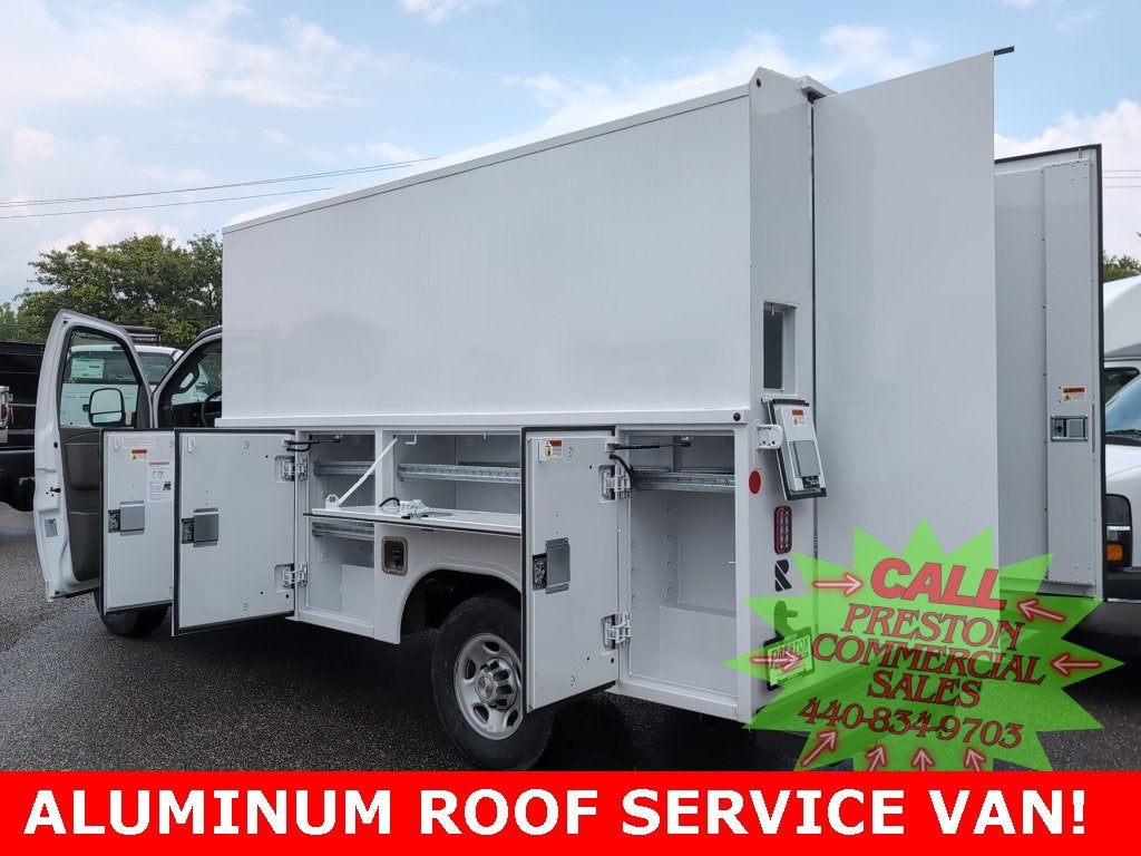 2025 Chevrolet Express Cutaway 3500 1WT