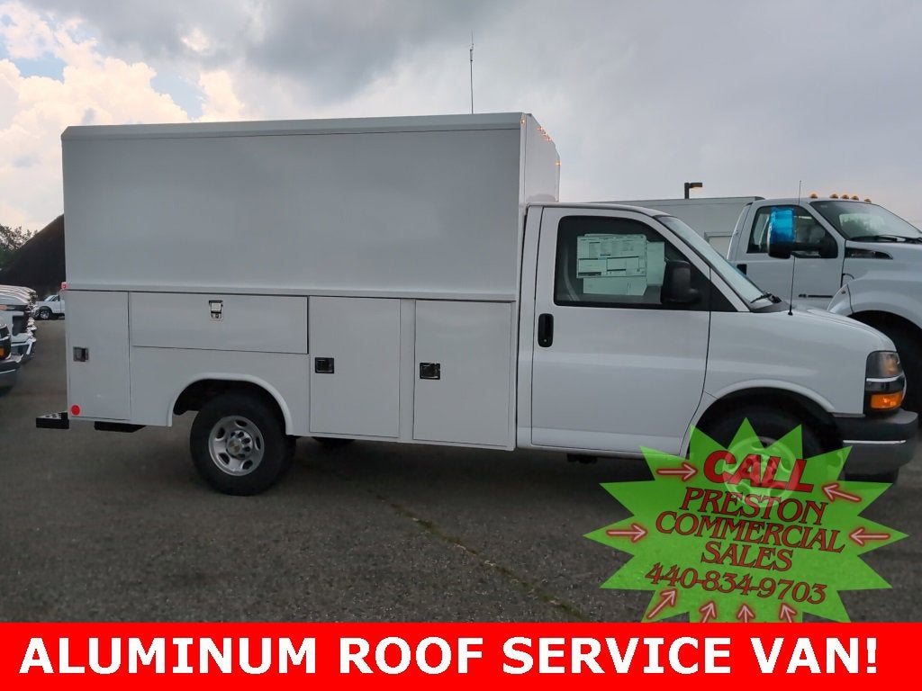 2025 Chevrolet Express Cutaway 3500 1WT