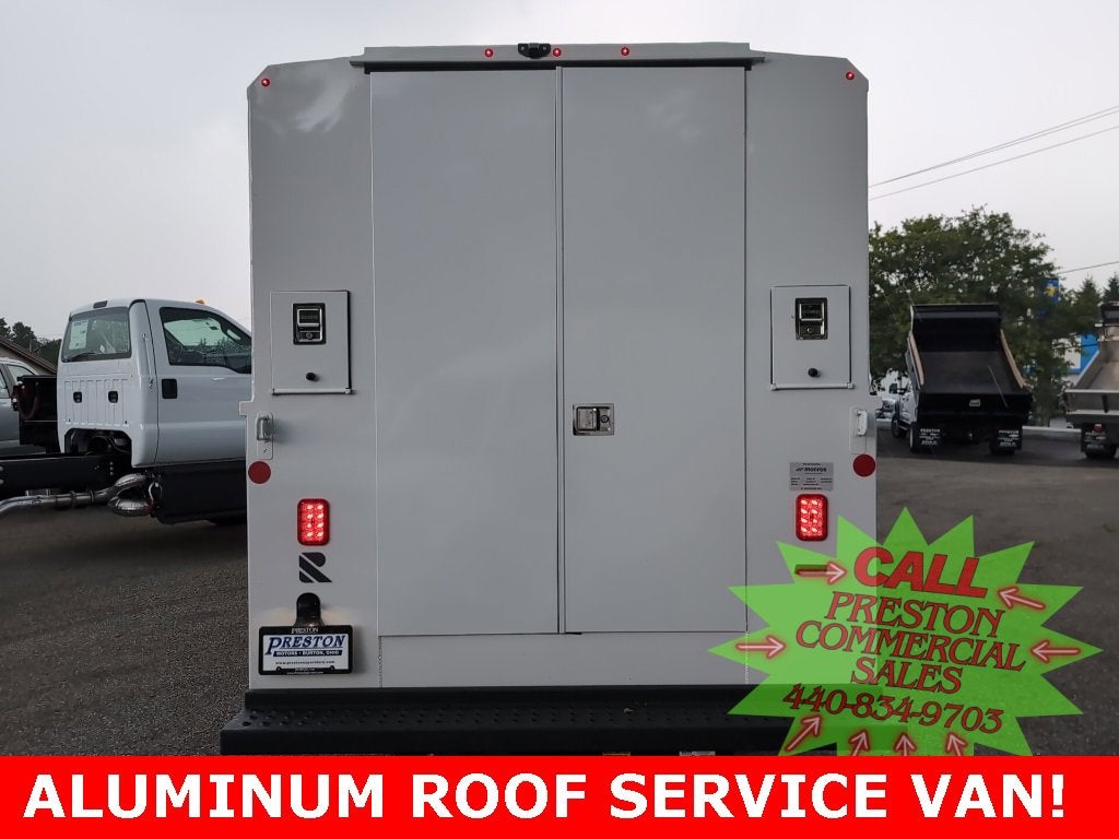 2025 Chevrolet Express Cutaway 3500 1WT
