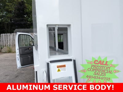 2025 Chevrolet Express Cutaway 3500 1WT