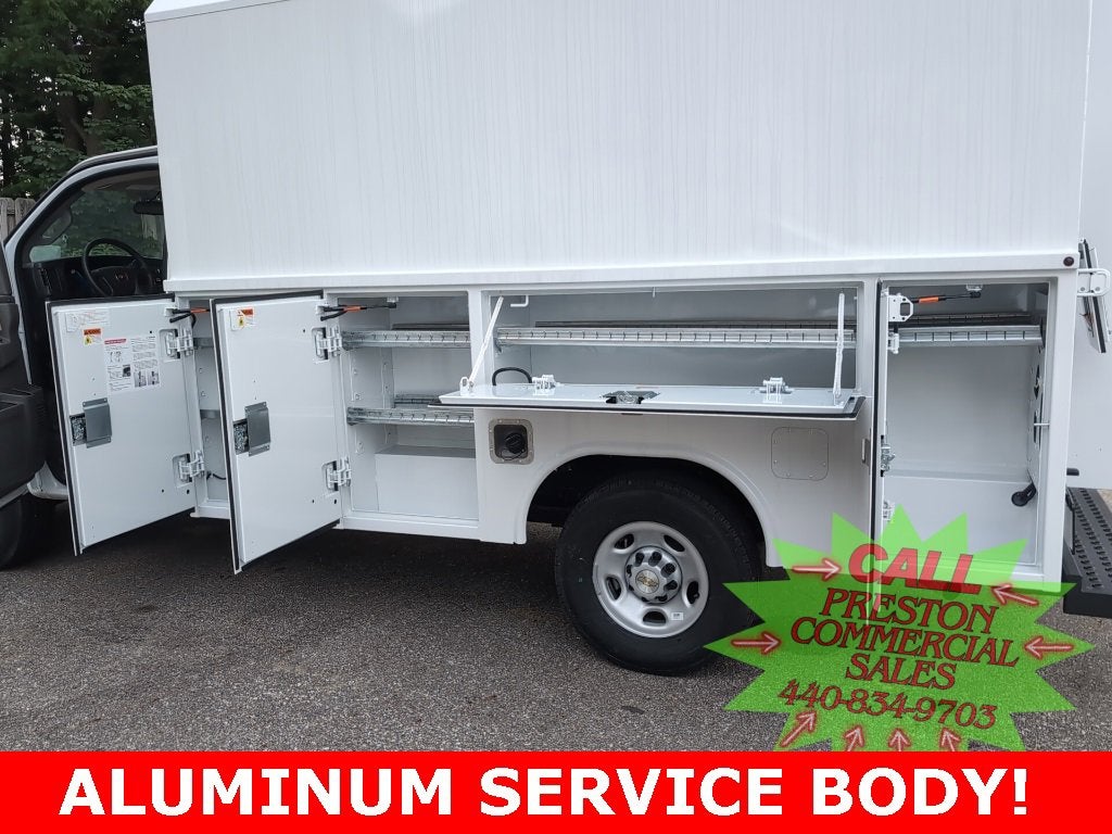 2025 Chevrolet Express Cutaway 3500 1WT