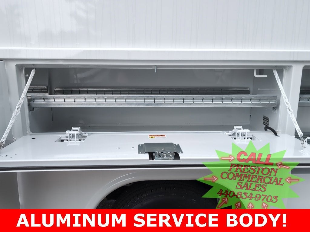 2025 Chevrolet Express Cutaway 3500 1WT