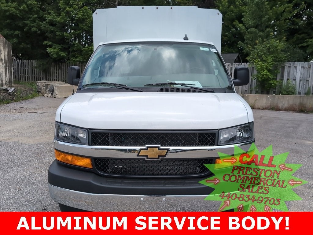 2025 Chevrolet Express Cutaway 3500 1WT