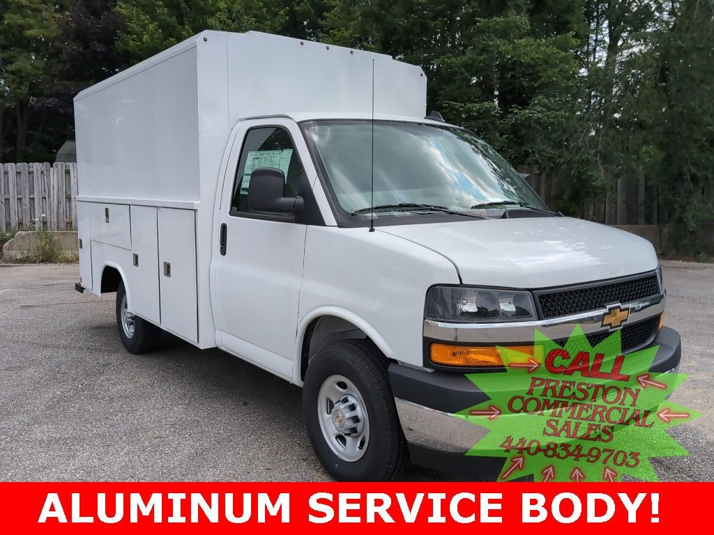 2025 Chevrolet Express Cutaway 3500 1WT