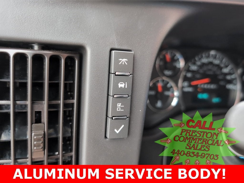 2025 Chevrolet Express Cutaway 3500 1WT