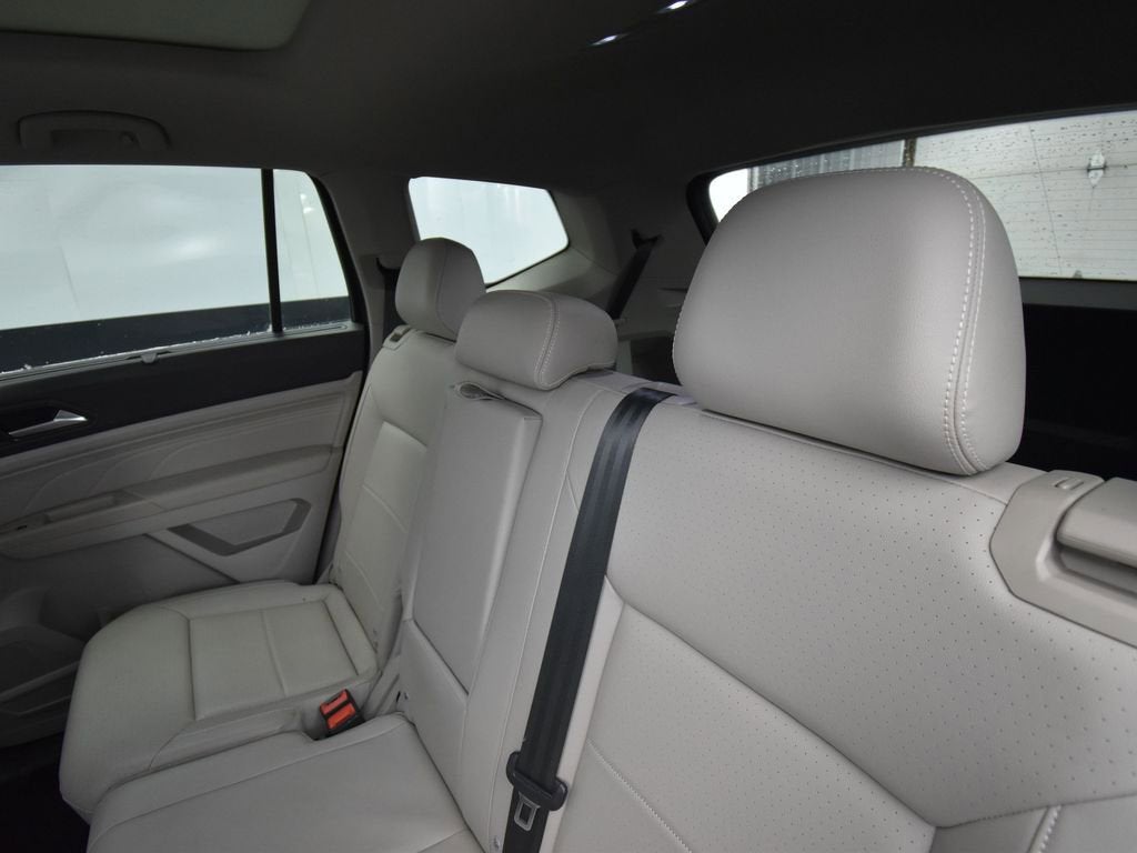 2021 Volkswagen Atlas 3.6L V6 SE w/Technology R-Line