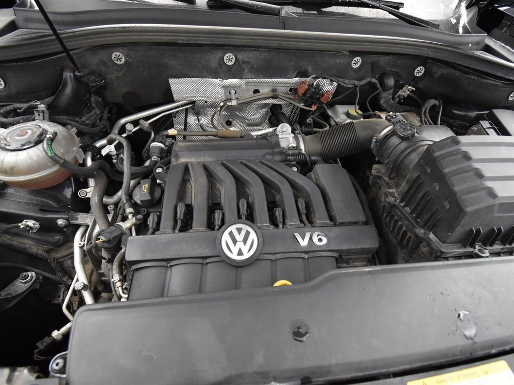 2021 Volkswagen Atlas 3.6L V6 SE w/Technology R-Line