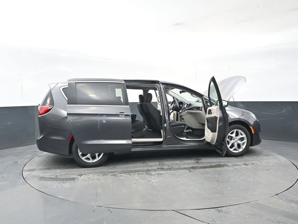 2018 Chrysler Pacifica Touring Plus