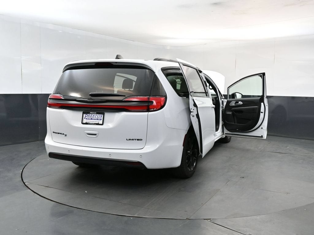 2025 Chrysler Pacifica Limited