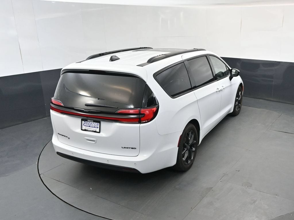 2025 Chrysler Pacifica Limited
