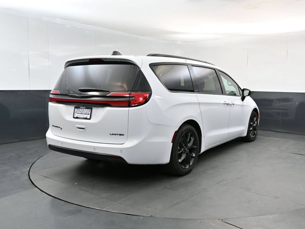 2025 Chrysler Pacifica Limited