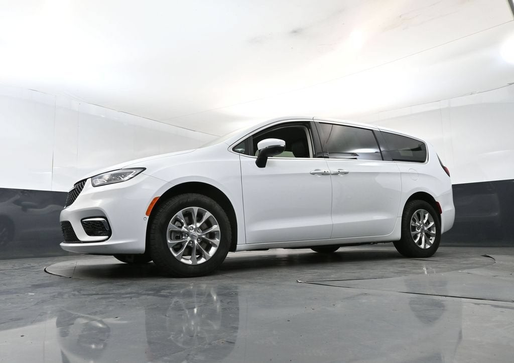 2023 Chrysler Pacifica Touring L AWD