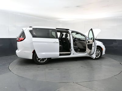 2023 Chrysler Pacifica Touring L AWD