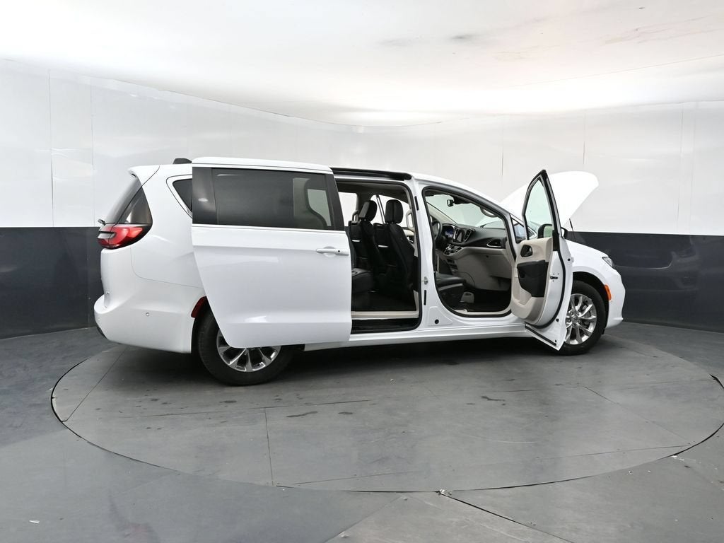 2023 Chrysler Pacifica Touring L AWD