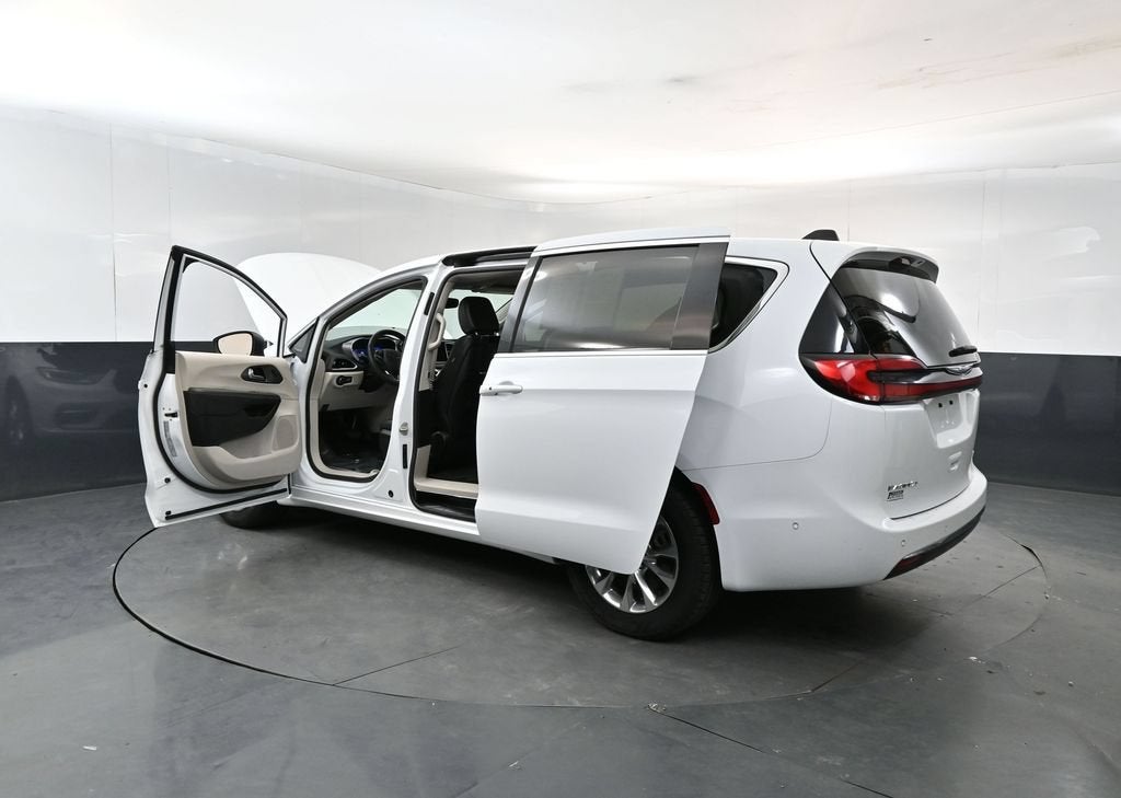 2023 Chrysler Pacifica Touring L AWD