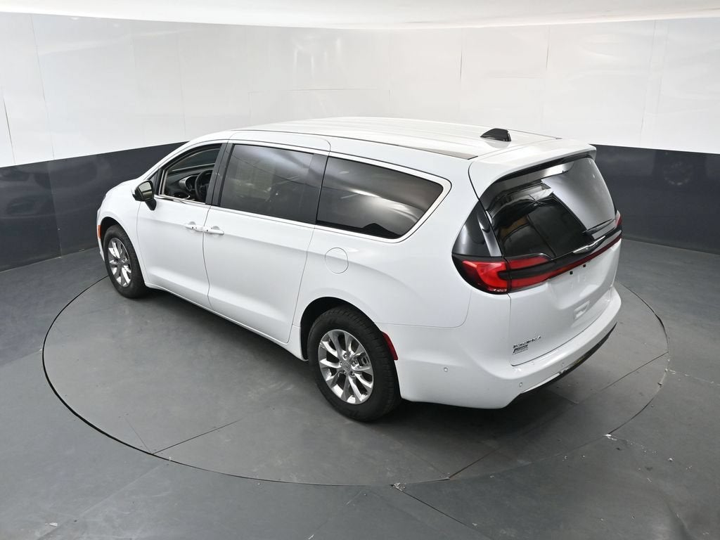 2023 Chrysler Pacifica Touring L AWD