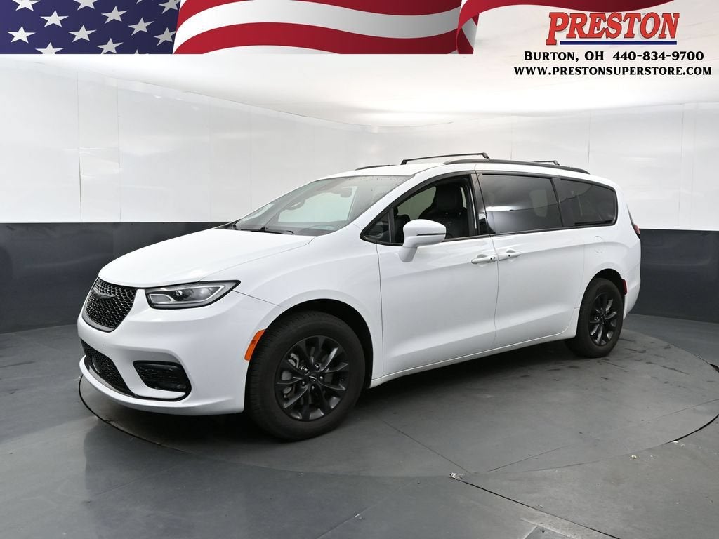 2022 Chrysler Pacifica Touring L AWD