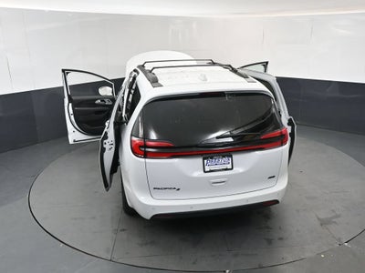 2022 Chrysler Pacifica Touring L AWD