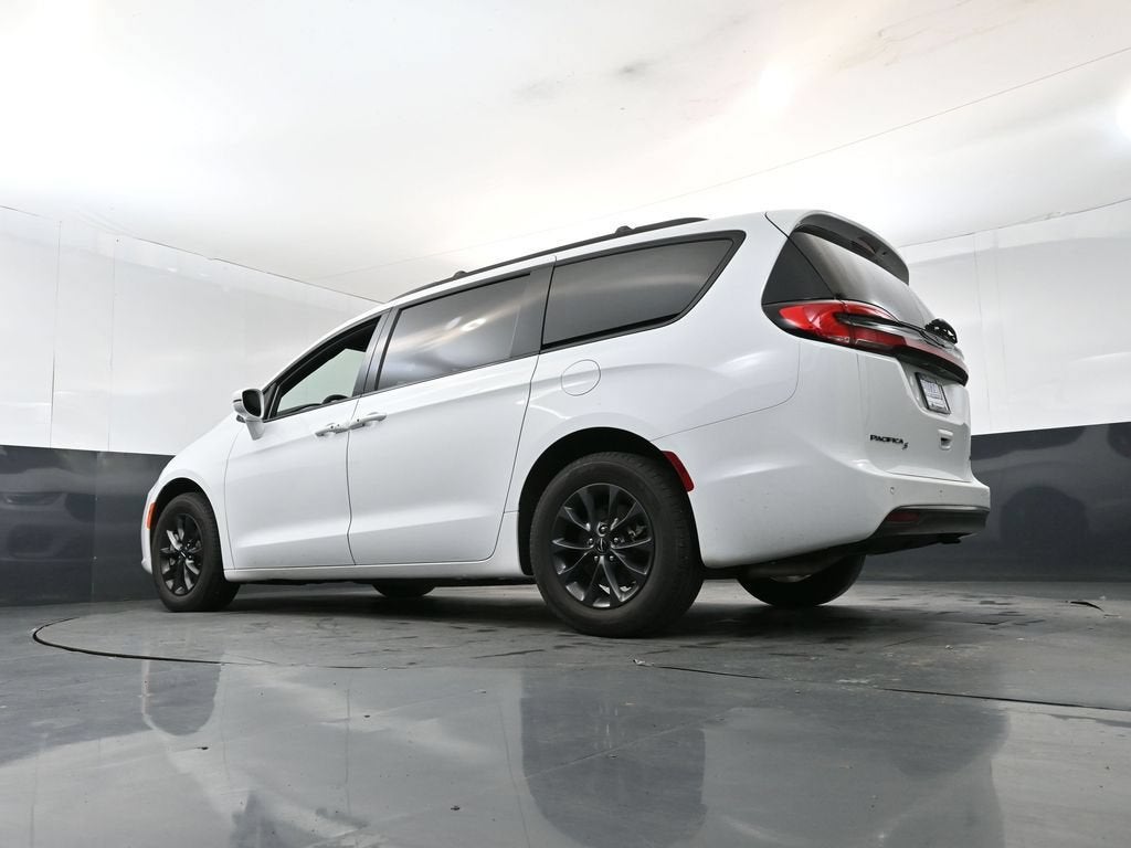 2022 Chrysler Pacifica Touring L AWD