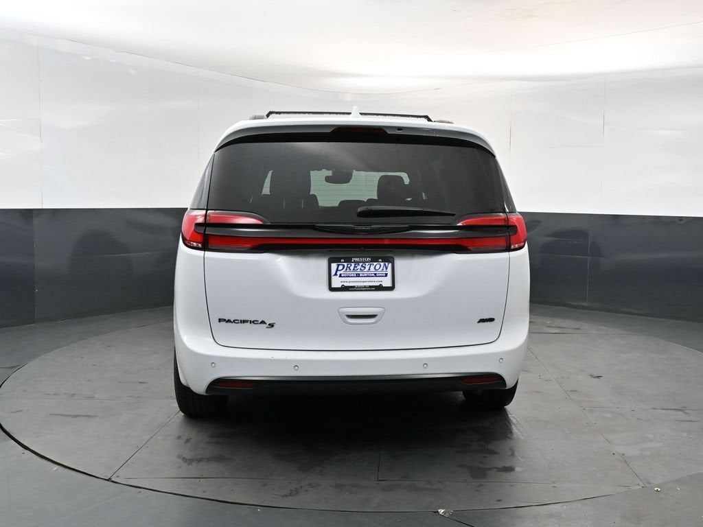 2022 Chrysler Pacifica Touring L AWD
