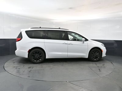 2022 Chrysler Pacifica Touring L AWD