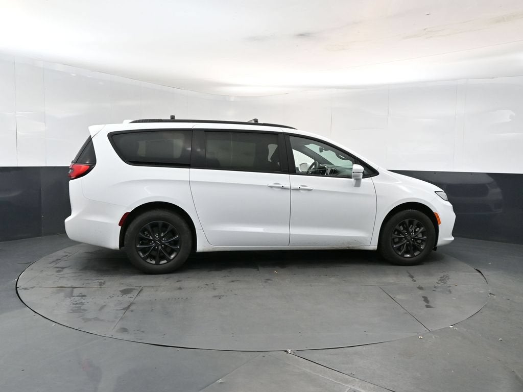 2022 Chrysler Pacifica Touring L AWD