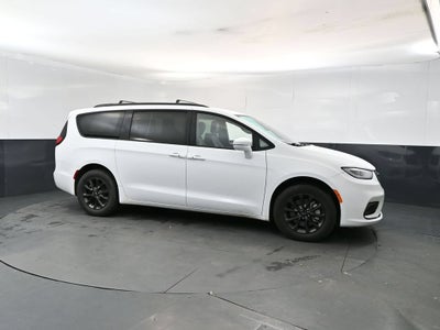 2022 Chrysler Pacifica Touring L AWD