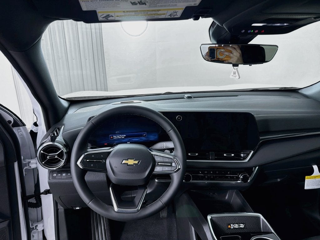 2027 Chevrolet Equinox LT - Photo 23