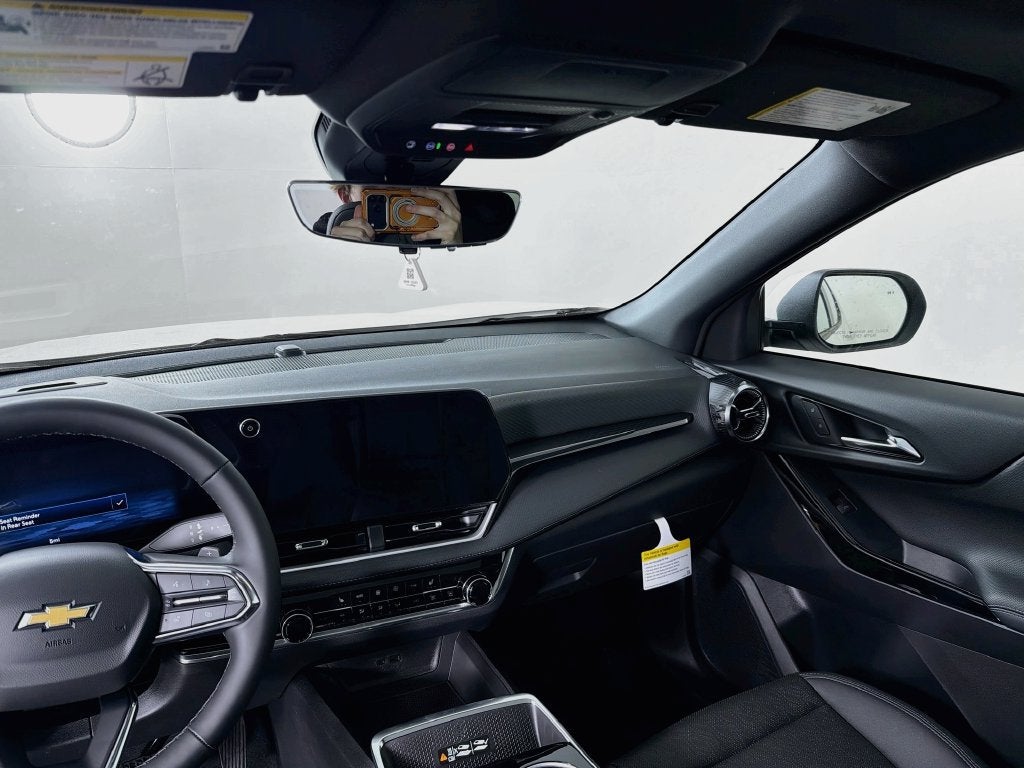 2027 Chevrolet Equinox LT - Photo 24
