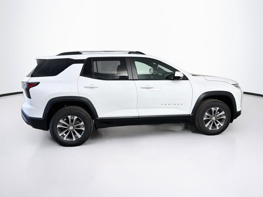 2027 Chevrolet Equinox LT - Photo 4