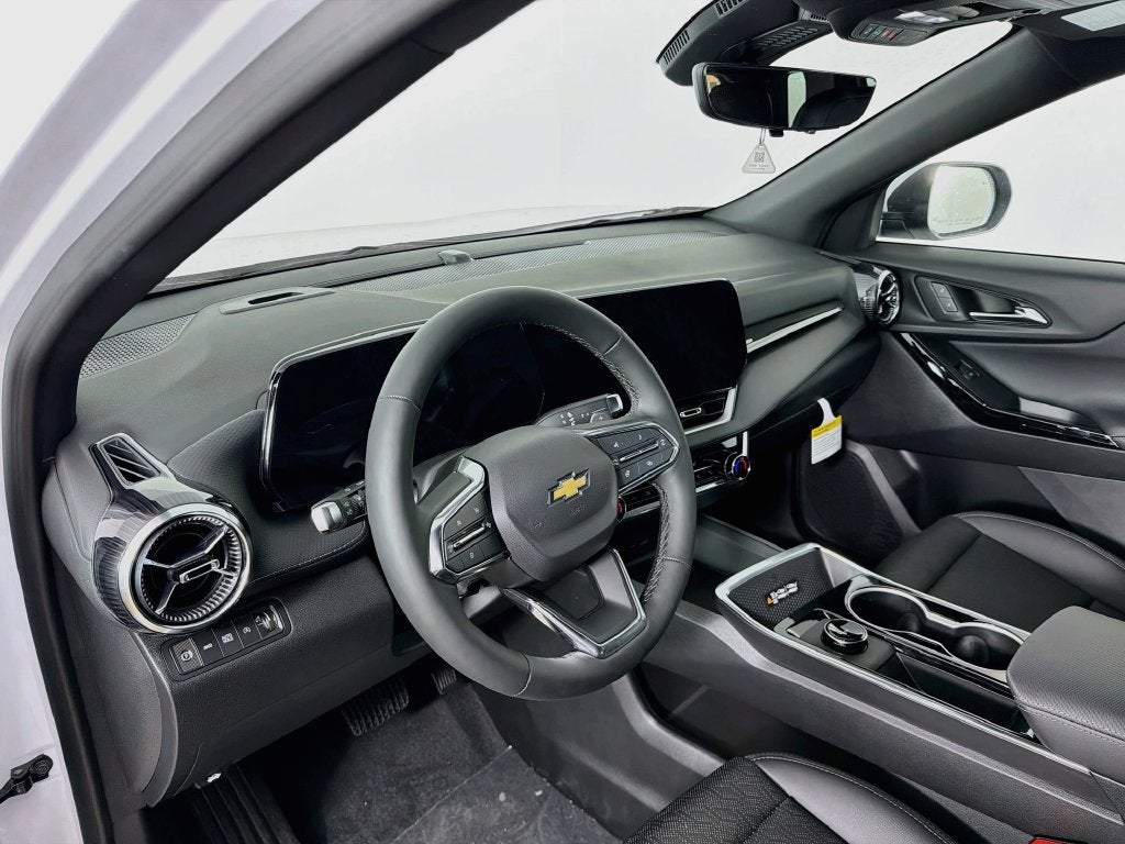 2027 Chevrolet Equinox LT - Photo 9
