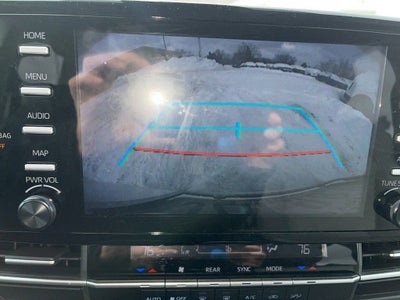 2023 Toyota Sienna LE