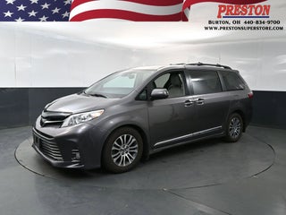 2020 Toyota Sienna XLE Auto Access Seat