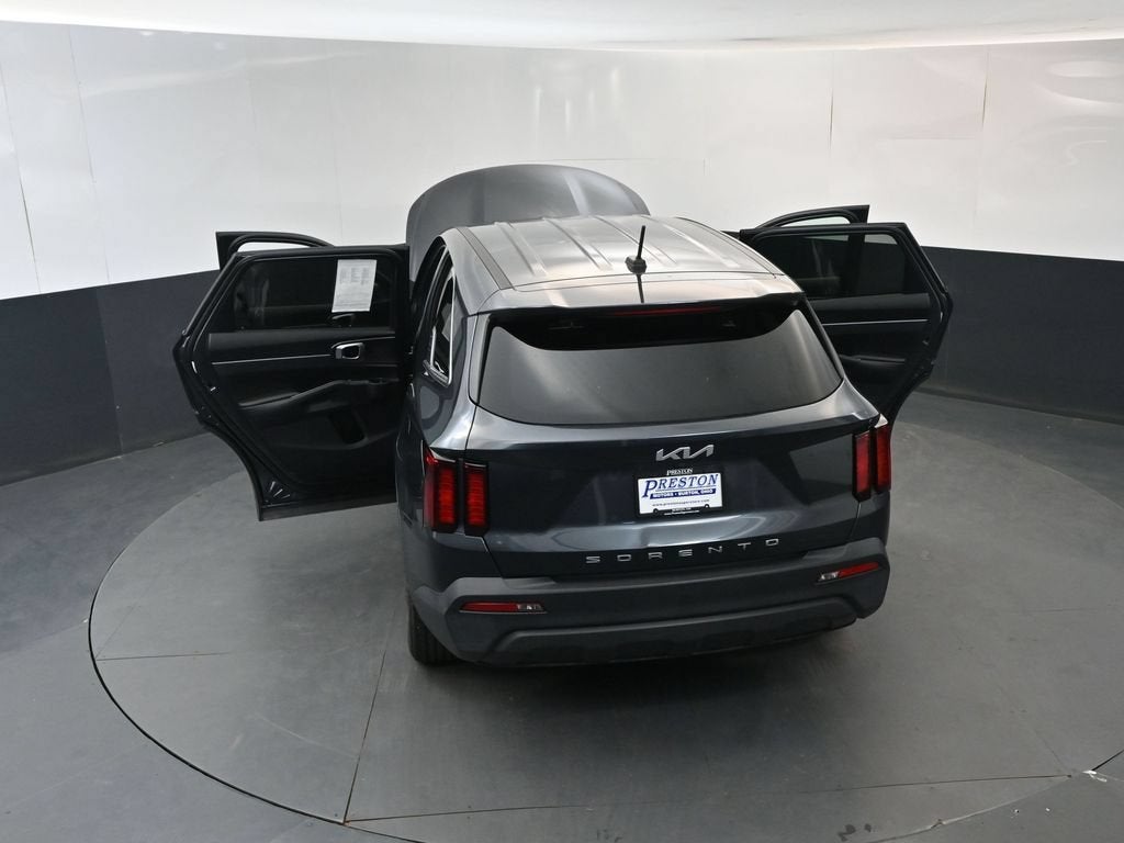 2022 Kia Sorento LX