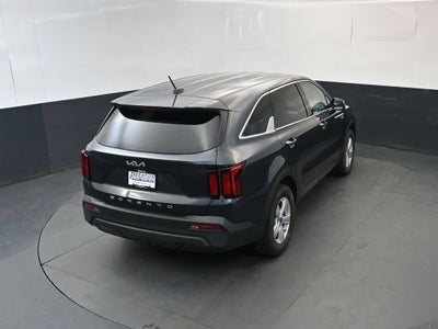 2022 Kia Sorento LX