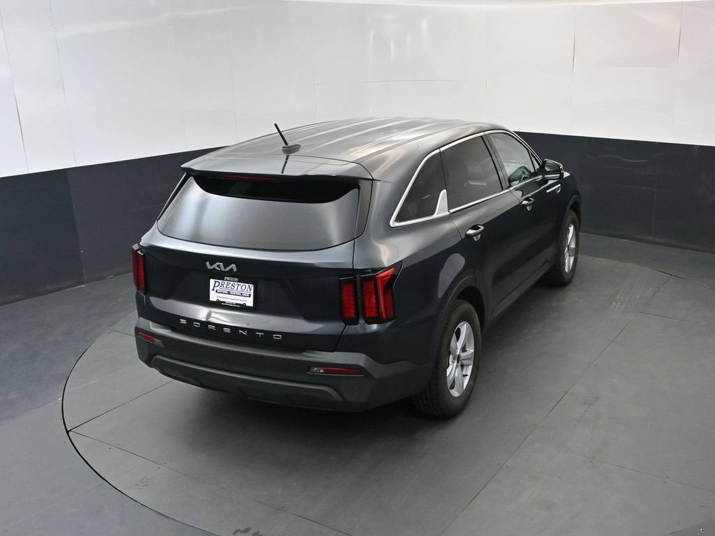 2022 Kia Sorento LX