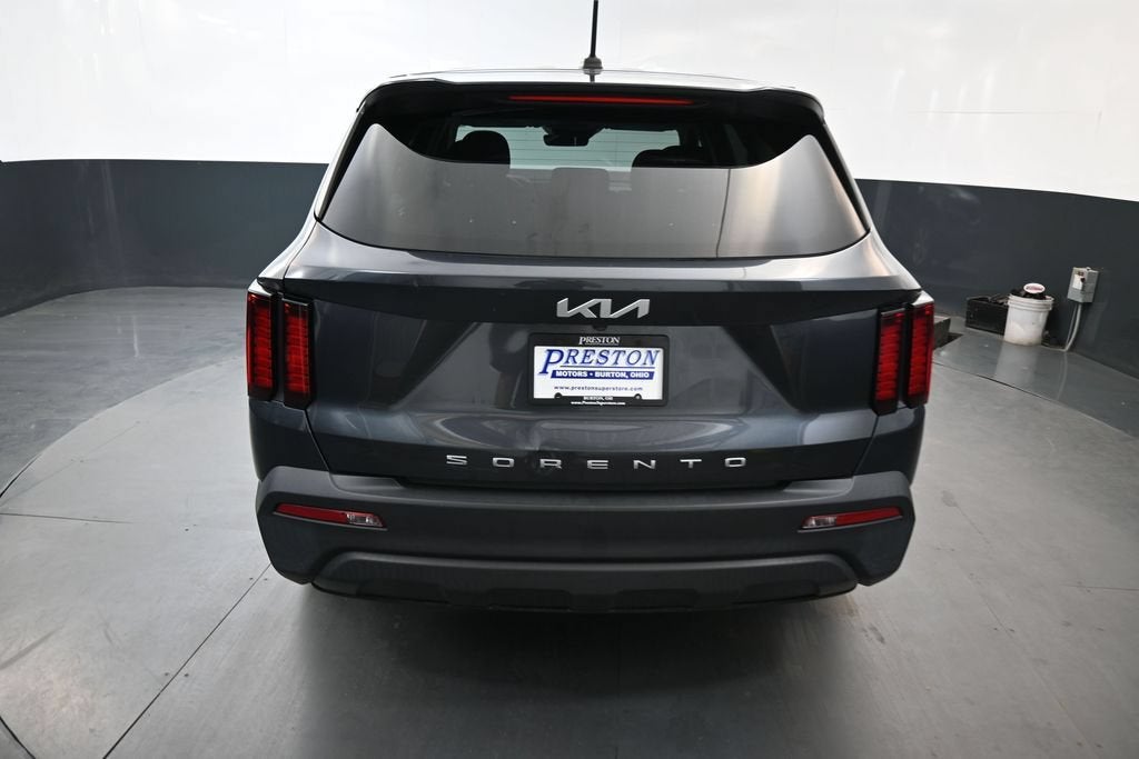 2022 Kia Sorento LX
