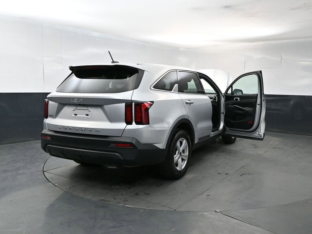 2022 Kia Sorento LX