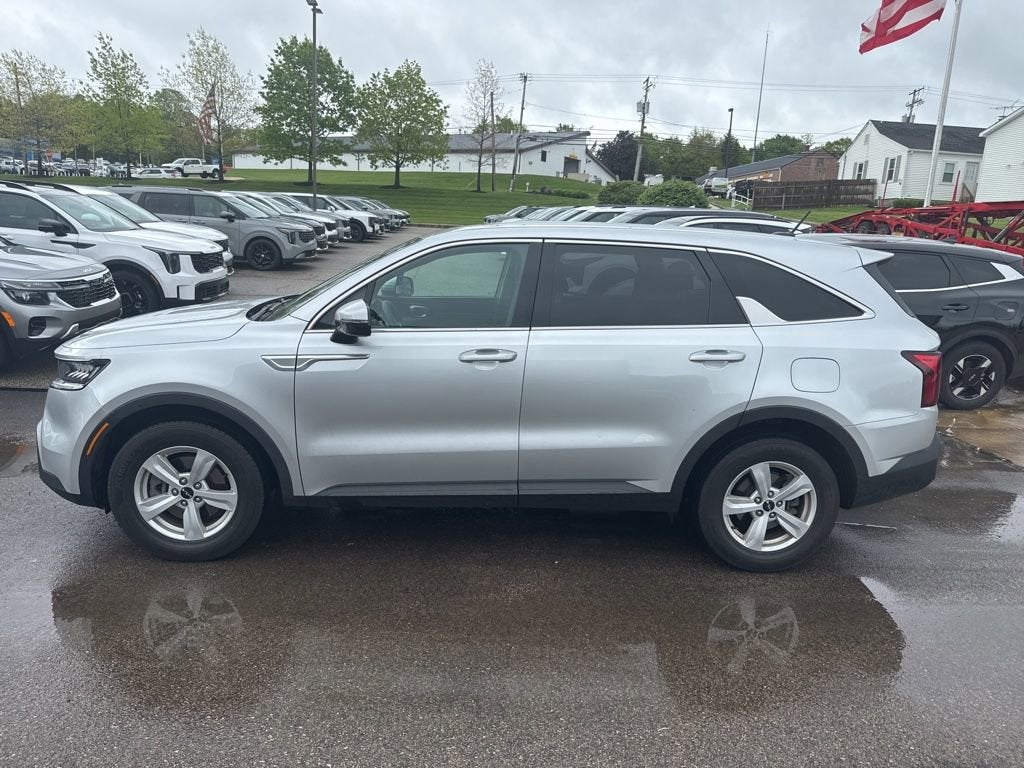 2022 Kia Sorento LX