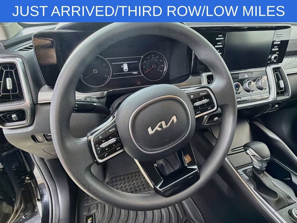 2023 Kia Sorento LX