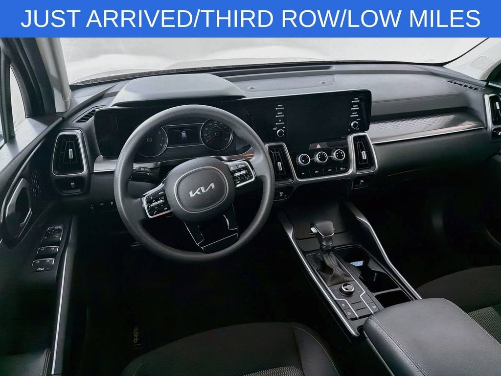 2023 Kia Sorento LX