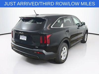 2023 Kia Sorento LX