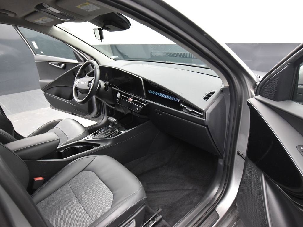 2023 Kia Niro EX
